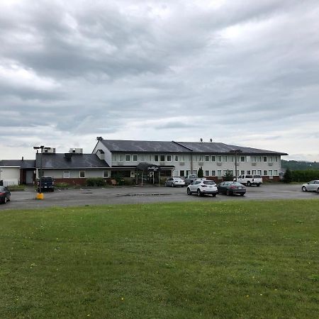 Florenceville Inn, Restaurant & Pool 外观 照片