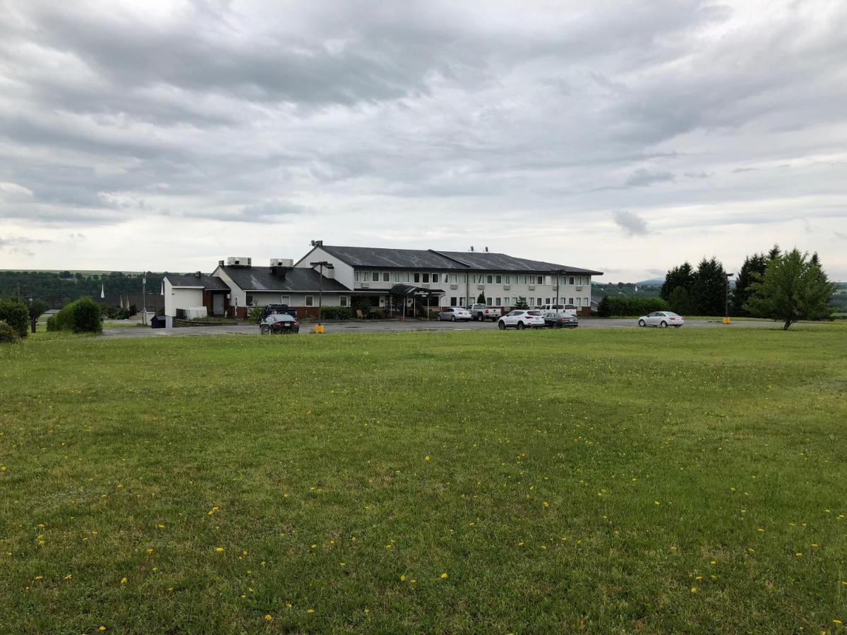Florenceville Inn, Restaurant & Pool 外观 照片